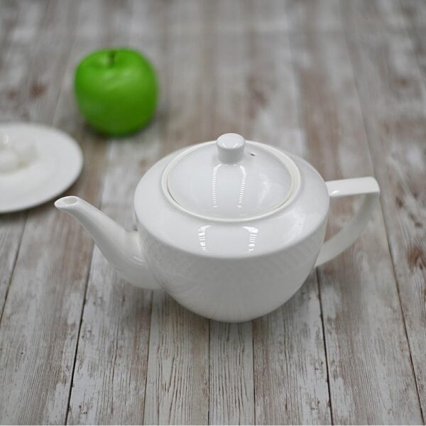 White Teapot 900ml - Image 7