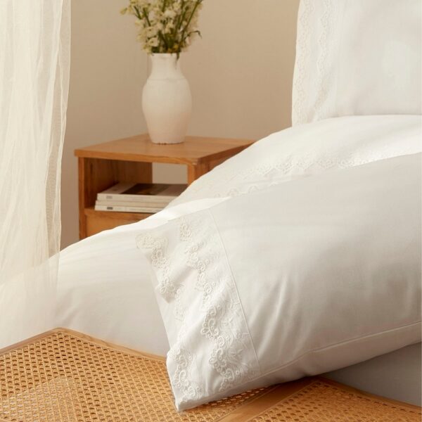 Tina Double Lace Duvet Cover Set - Image 3